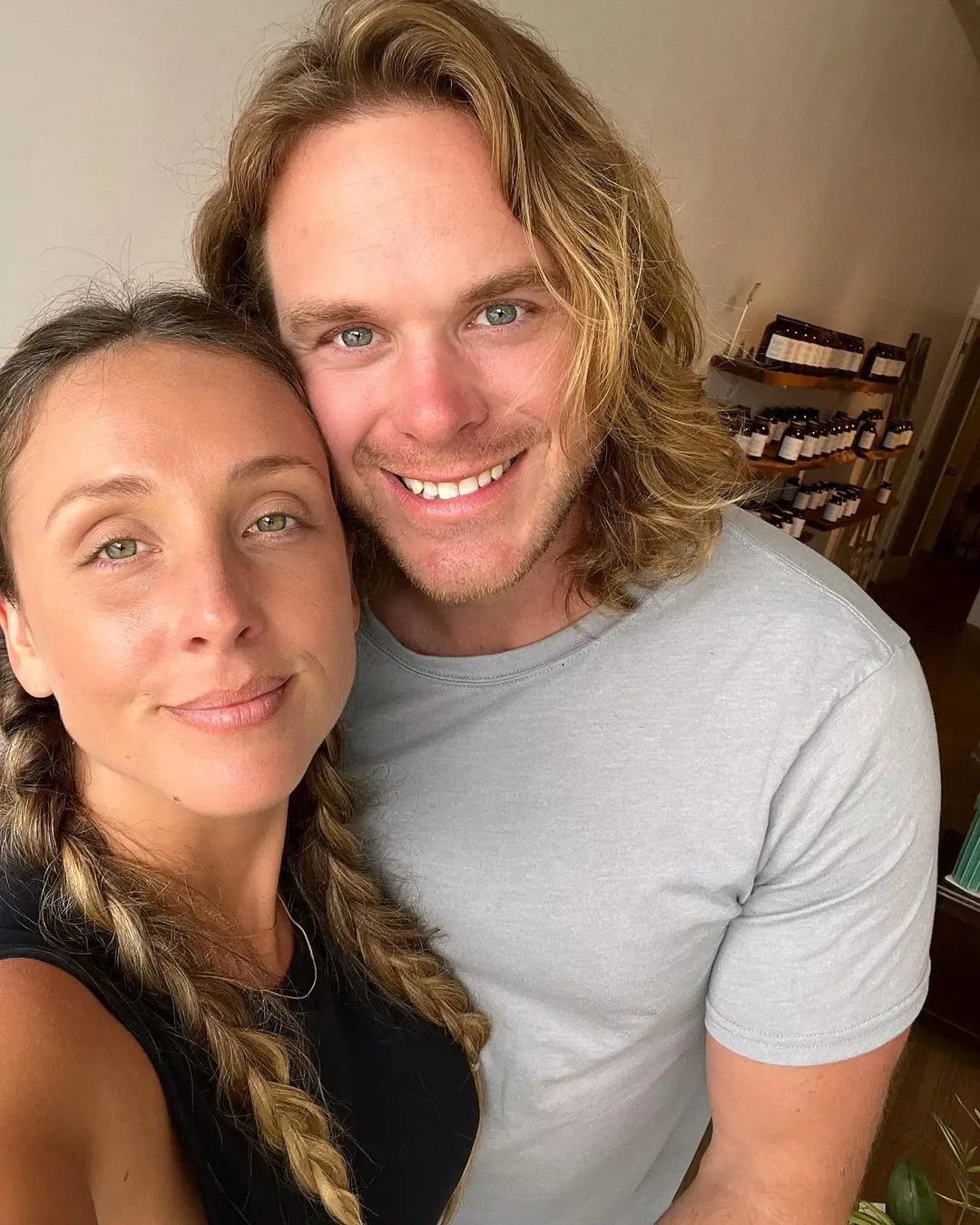 Mike Holmes Jr and his wife Lisa Grant are still happily married