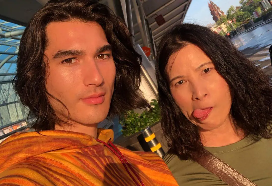 Abbie shares a close relationship with his mother, June Wong Abbie 
